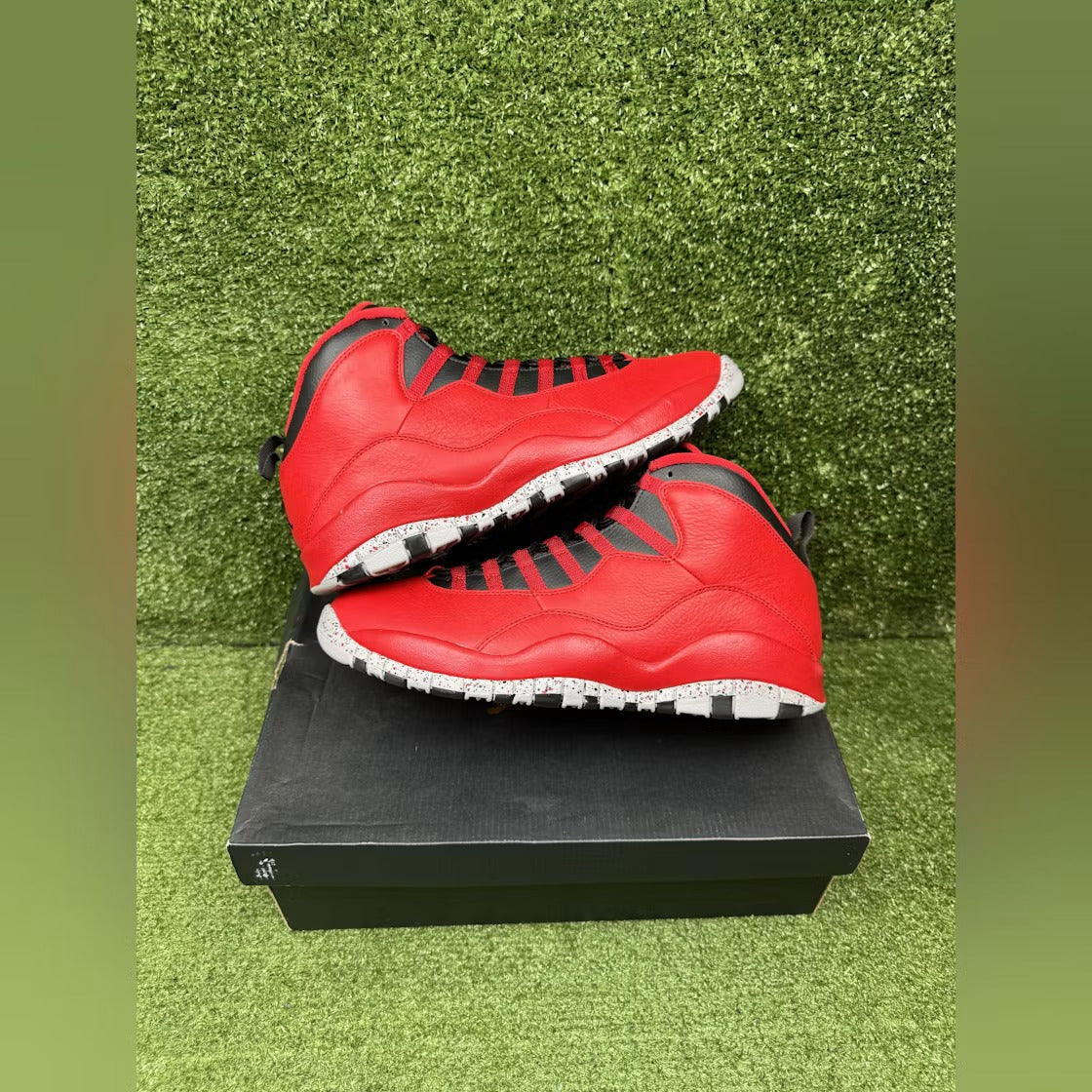 Air Jordan 10 Retro Bulls Over Broadway product image 2, provided for visual reference and product detail review