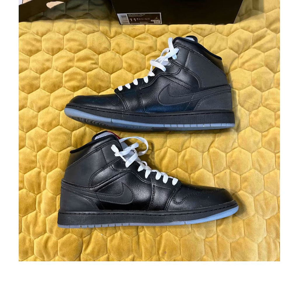 Air Jordan 1 Mid SE Black Metallic Reimagined product image 3, provided for visual reference and product detail review