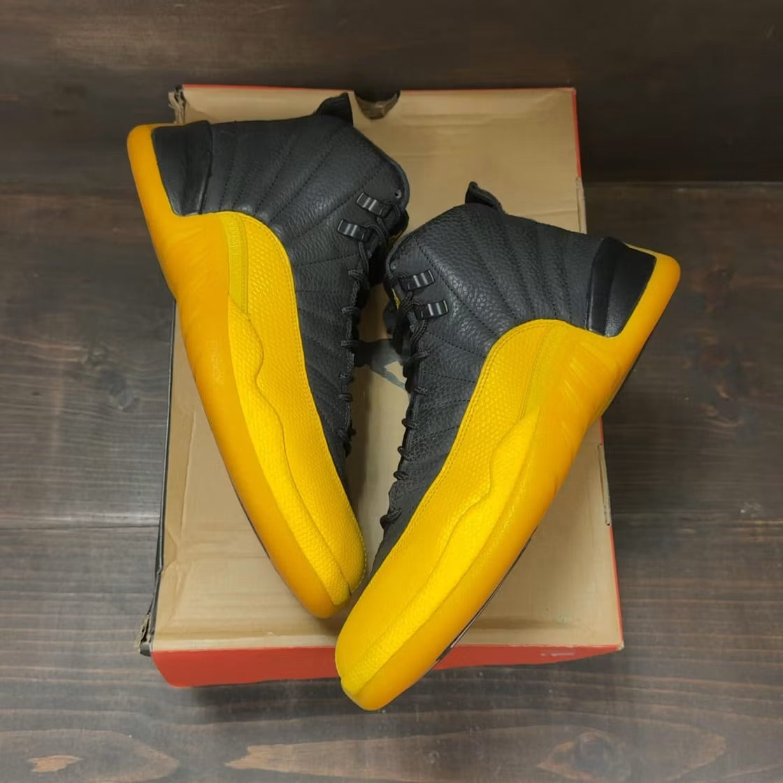 Air Jordan 12 Retro Black University Gold product image 2, provided for visual reference and product detail review