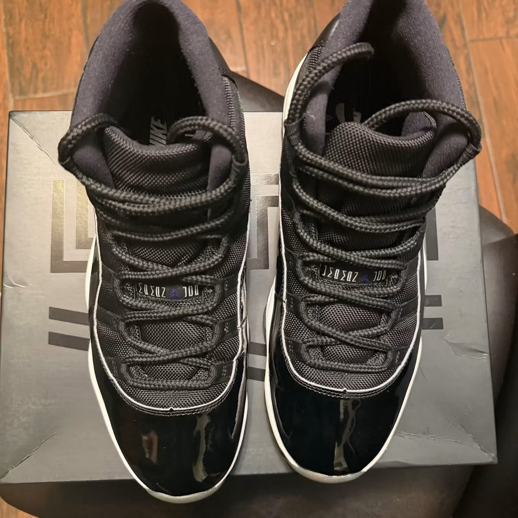 Air Jordan 11 Retro Space Jam (2016) product image 5, provided for visual reference and product detail review