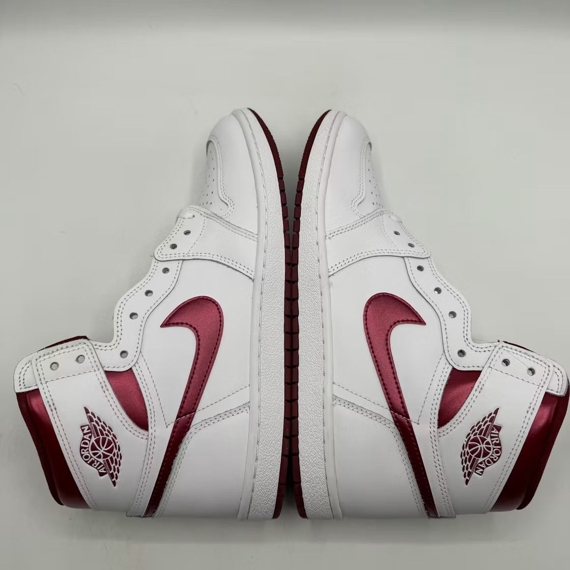 Air Jordan 1 Retro High '85 OG Metallic Burgundy product image 3, provided for visual reference and product detail review