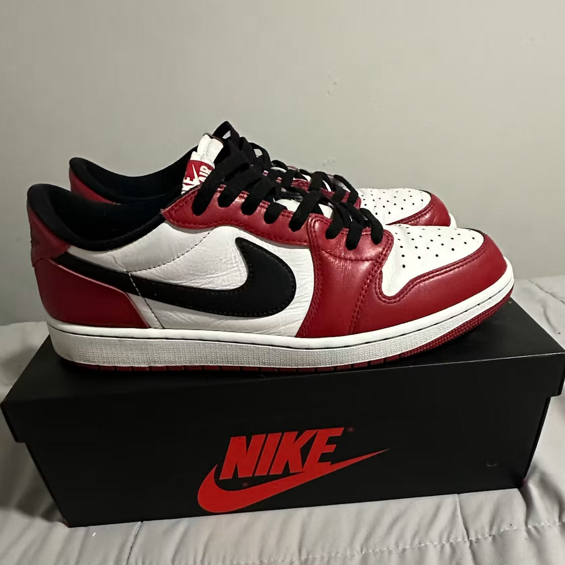 Air Jordan 1 Retro Low OG Chicago (2025) product image 5, provided for visual reference and product detail review