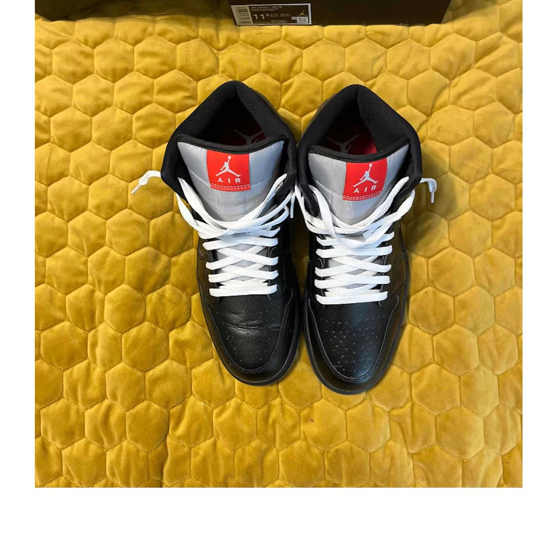 Air Jordan 1 Mid SE Black Metallic Reimagined product image 4, provided for visual reference and product detail review
