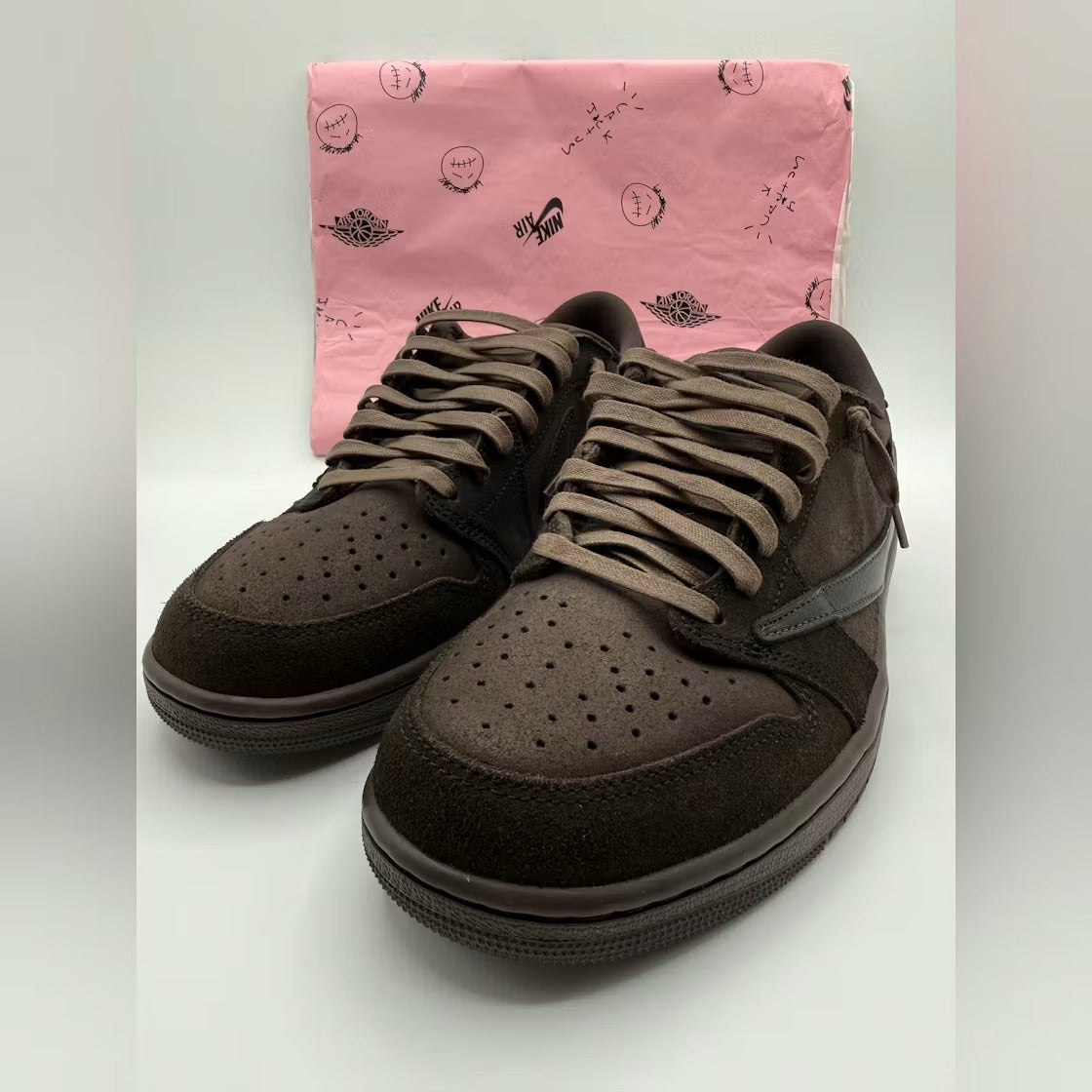 Air Jordan 1 Retro Low OG SP Travis Scott Velvet Brown product image 2, provided for visual reference and product detail