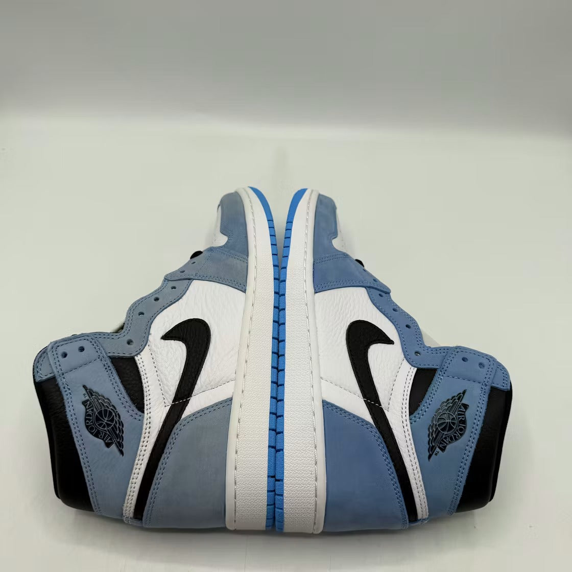 Air Jordan 1 Retro High OG University Blue product image 4, provided for visual reference and product detail review