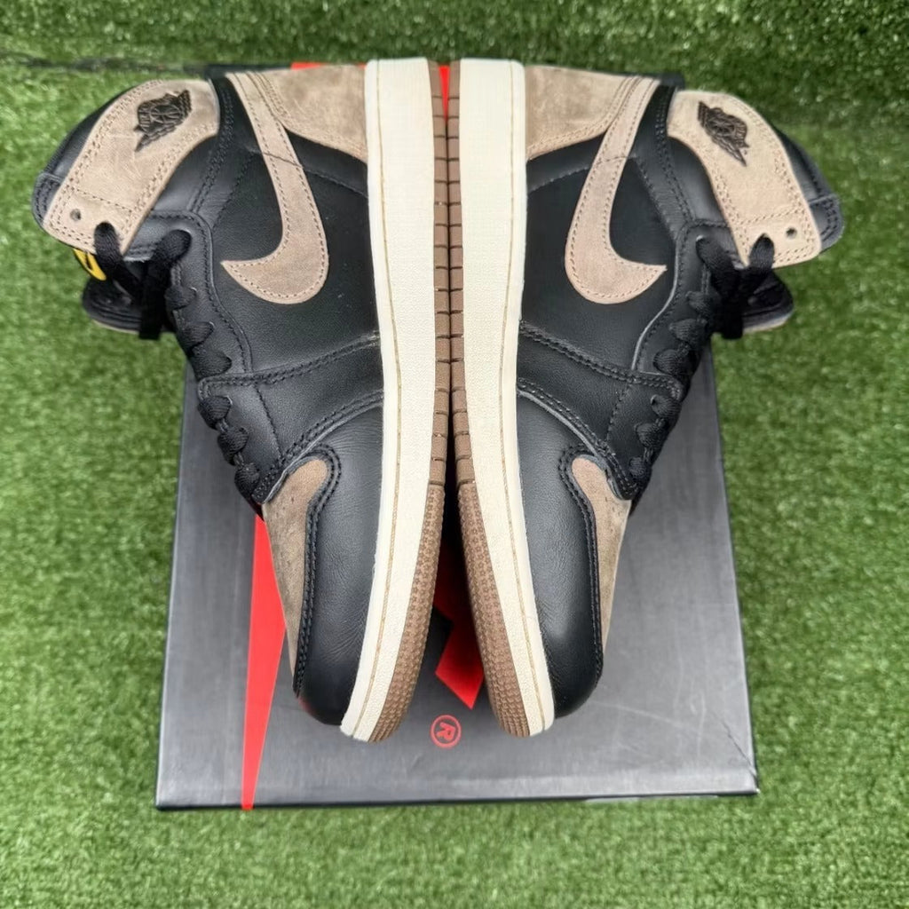 Air Jordan 1 Retro High OG Palomino (GS) product image 5, provided for visual reference and product detail review