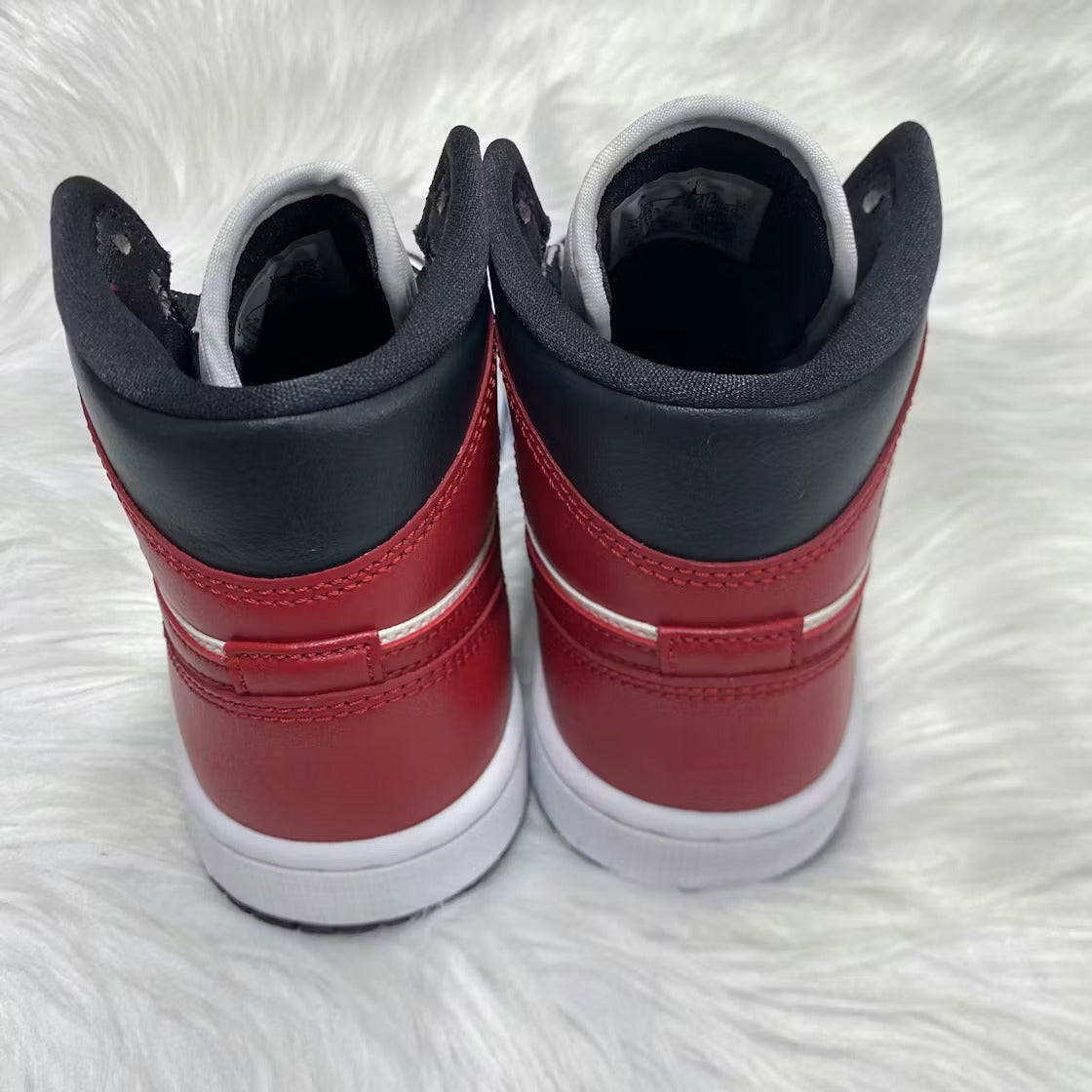 Air Jordan 1 Mid Gym Red Off Noir (Women) product image 6, provided for visual reference and product detail review