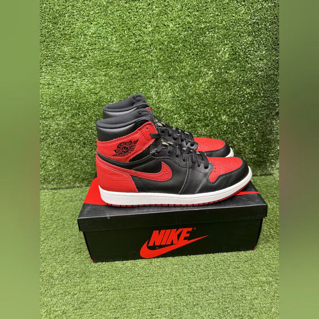 Air Jordan 1 Retro High Bred Banned (2016) product image 4, provided for visual reference and product detail review