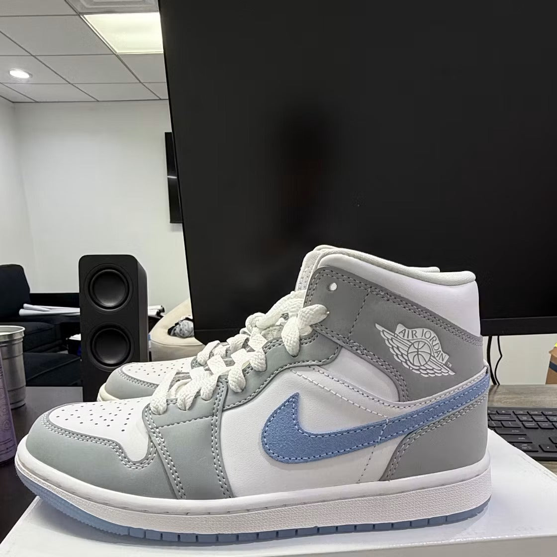 Air Jordan 1 Mid Wolf Grey Aluminum (Women) product image 4, provided for visual reference and product detail review