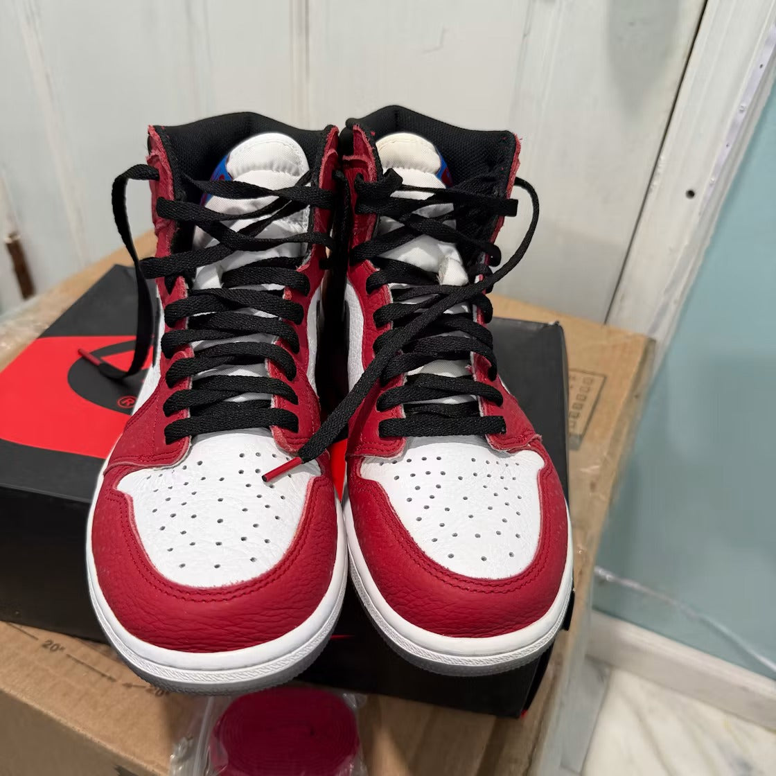 Air Jordan 1 Retro High Spider-Man Origin Story product image 3, provided for visual reference and product detail review
