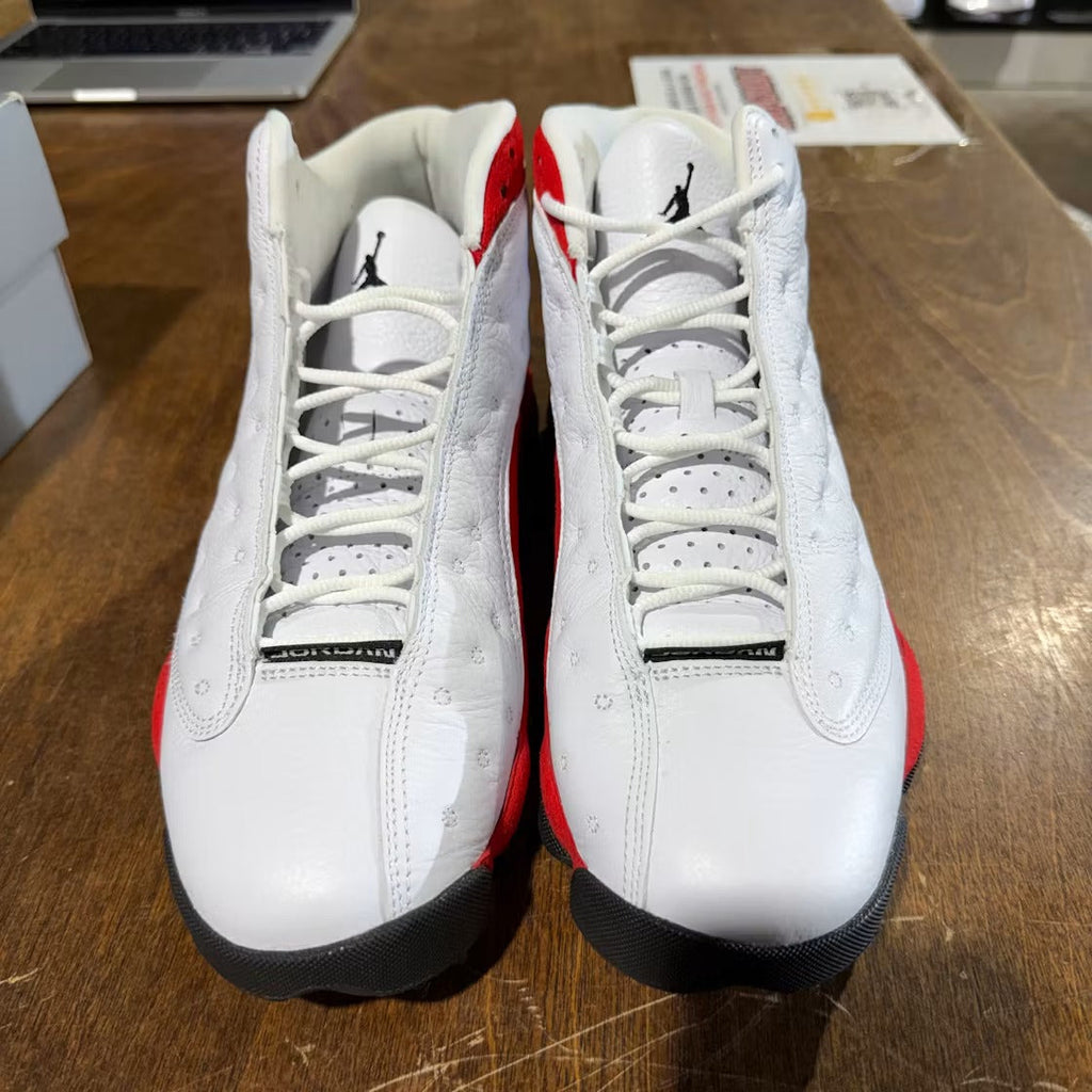 Air Jordan 13 Retro OG Chicago (2026) product image 3, provided for visual reference and product detail review
