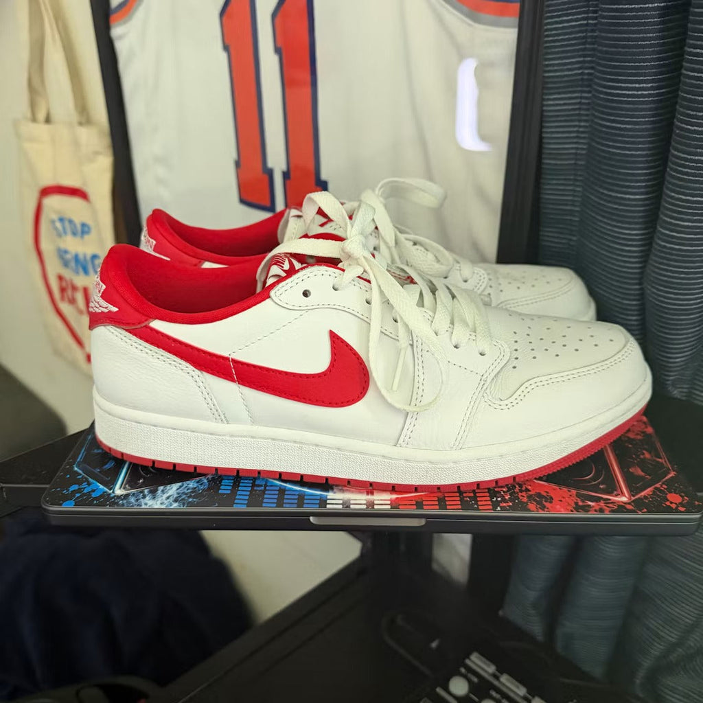Air Jordan 1 Retro Low OG University Red product image 2, provided for visual reference and product detail review