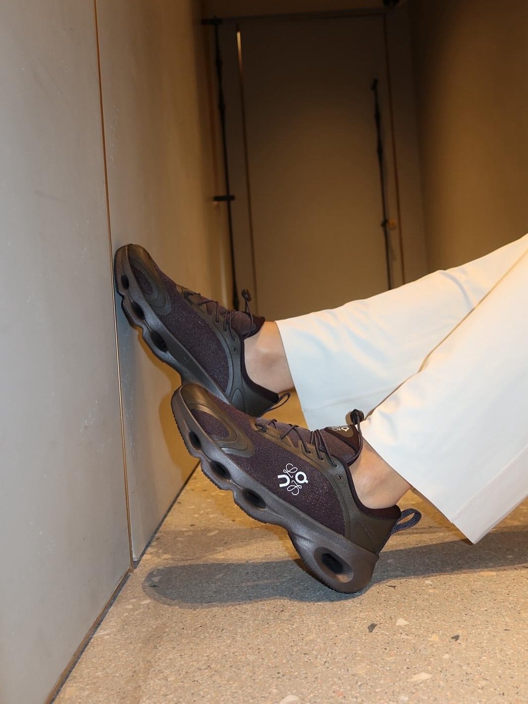 LOEWE x On Cloudsolo Dark Brown Black Lifestyle Sneakers product image 2, provided for visual reference and product detail