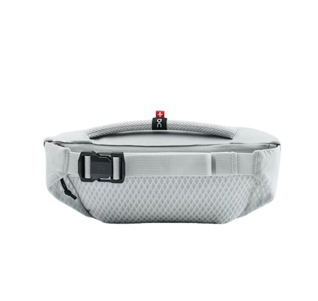On Waist Pack 2L Lite Glacier product image 5, provided for visual reference and product detail review