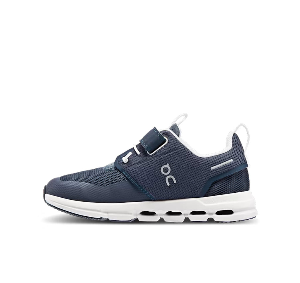 On Little Kids' Cloud Play Midnight/White Athletic Shoes product image 4, provided for visual reference and product detail