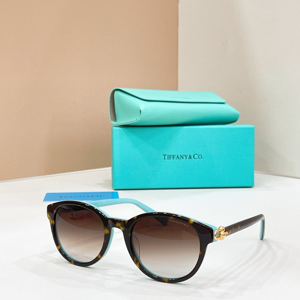 Tiffany & Co. Otf 4263D Sunglasses product image 1, provided for visual reference and product detail review