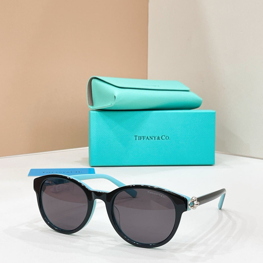 Tiffany & Co. Otf 4263D Sunglasses product image 3, provided for visual reference and product detail review