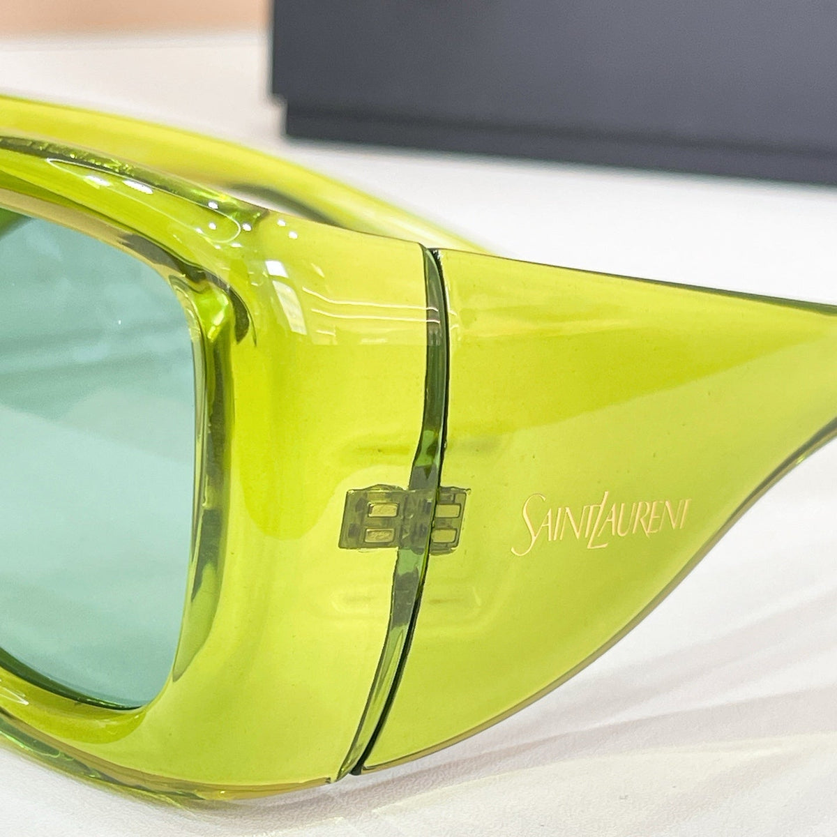 Saint Laurent MU 140AV Sunglasses product image 13, provided for visual reference and product detail review