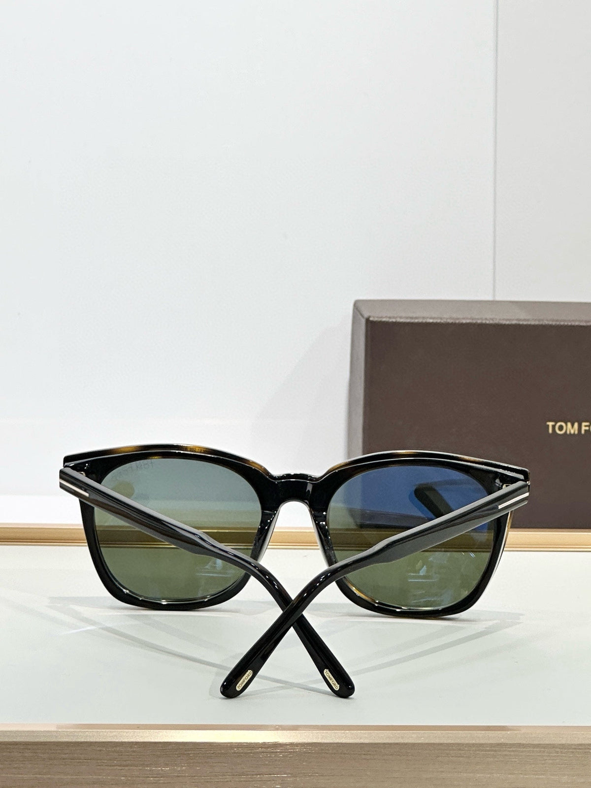 Tom Ford TF6052-D-B Sunglasses product image 9, provided for visual reference and product detail review