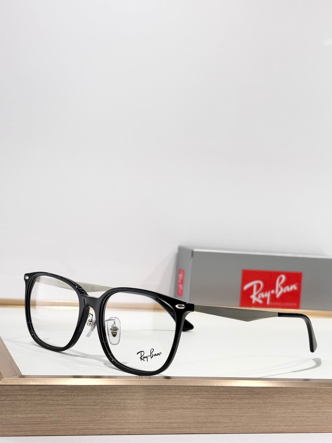 Ray-Ban Rb5403D Sunglasses product image 4, provided for visual reference and product detail review