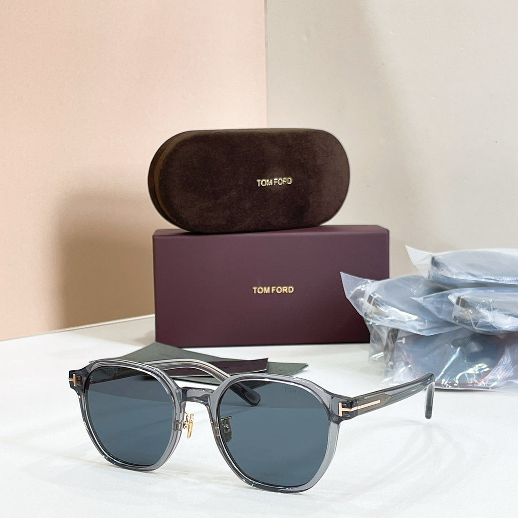 Tom Ford TF 1382 Sunglasses product image 3, provided for visual reference and product detail review