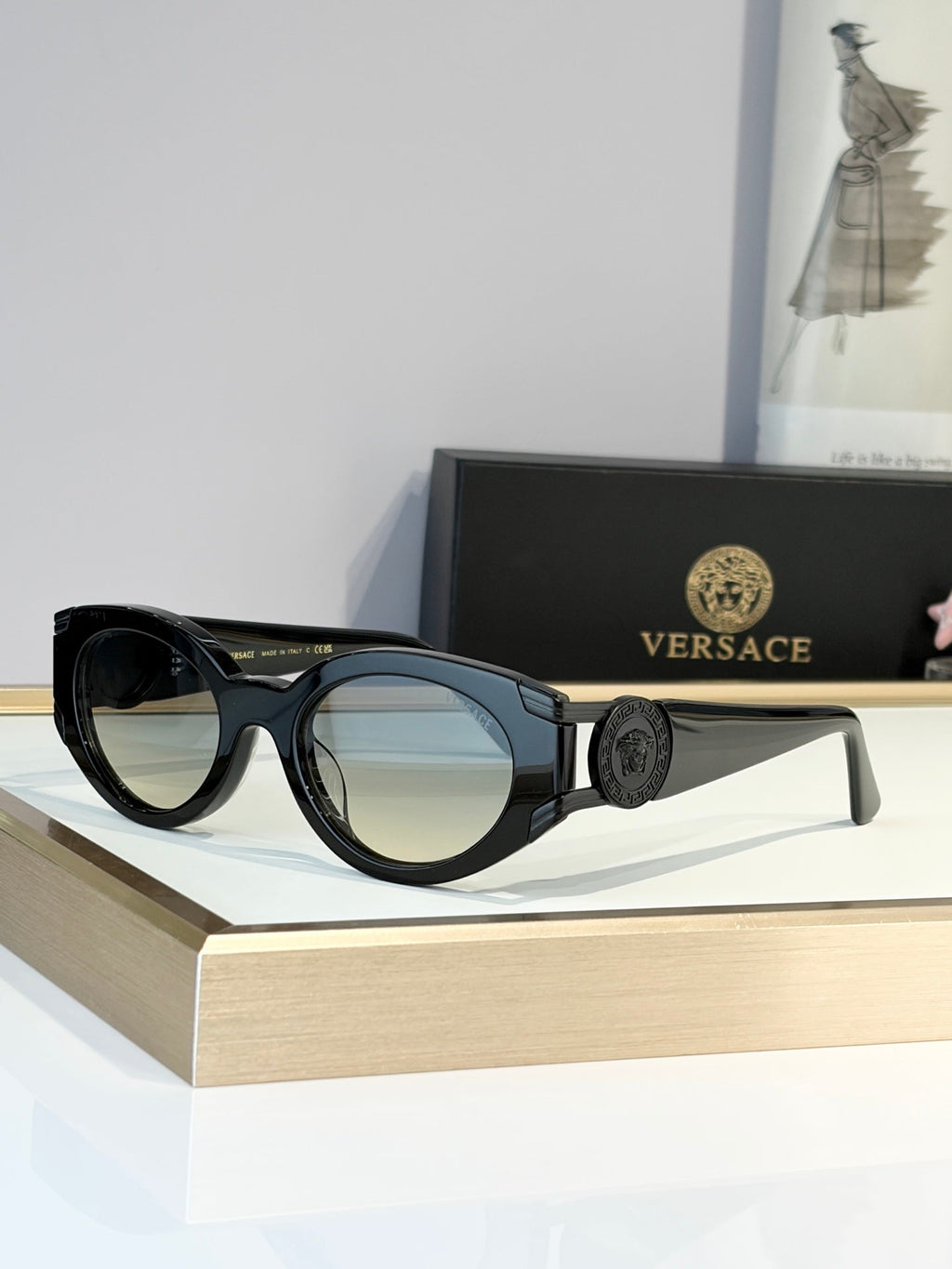 Versace VE1872 Sunglasses product image 1, provided for visual reference and product detail review