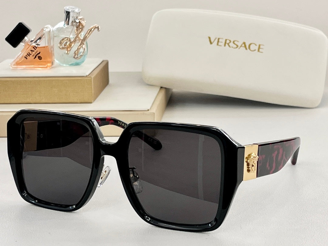 Versace 4472 Sunglasses product image 1, provided for visual reference and product detail review