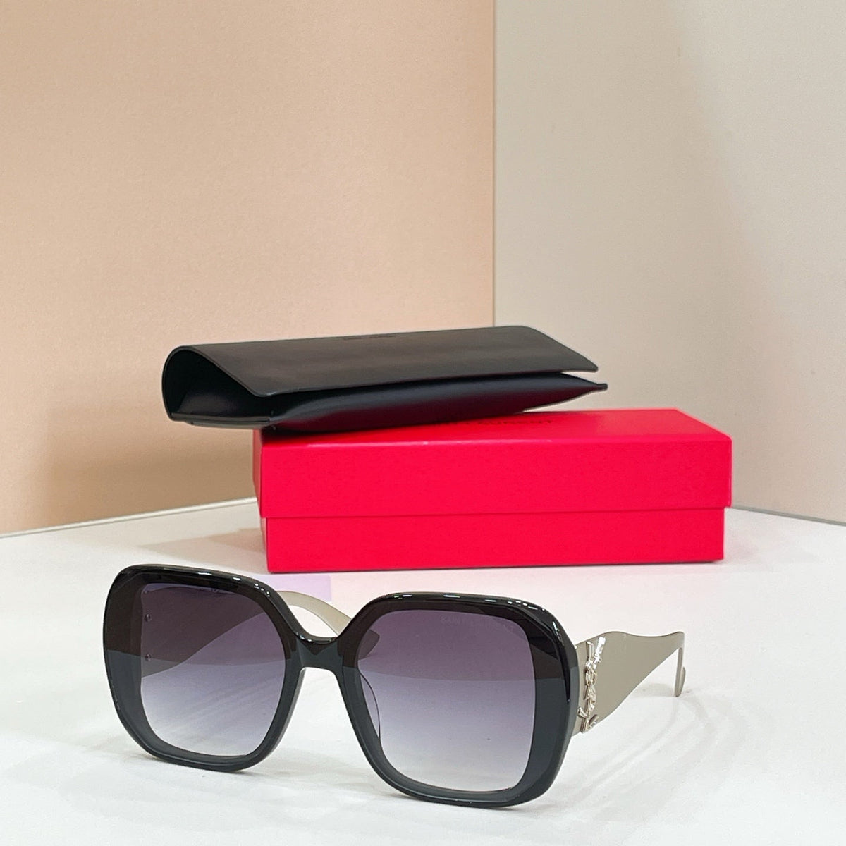 Saint Laurent SL M1722L Sunglasses product image 6, provided for visual reference and product detail review