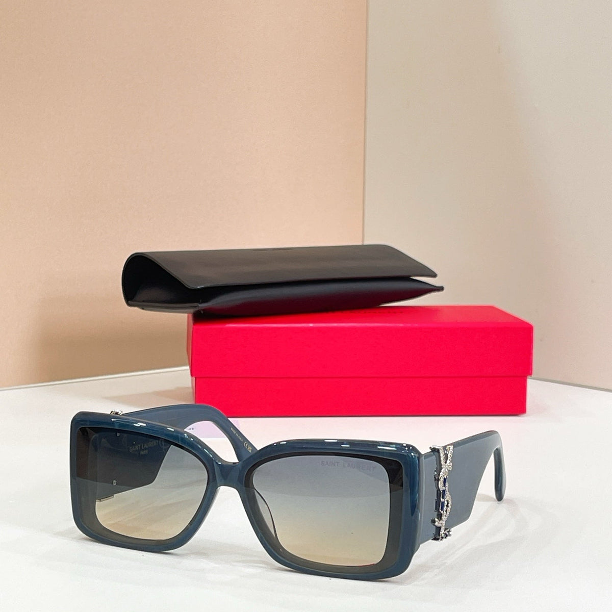 Saint Laurent SL M1715L Sunglasses product image 6, provided for visual reference and product detail review