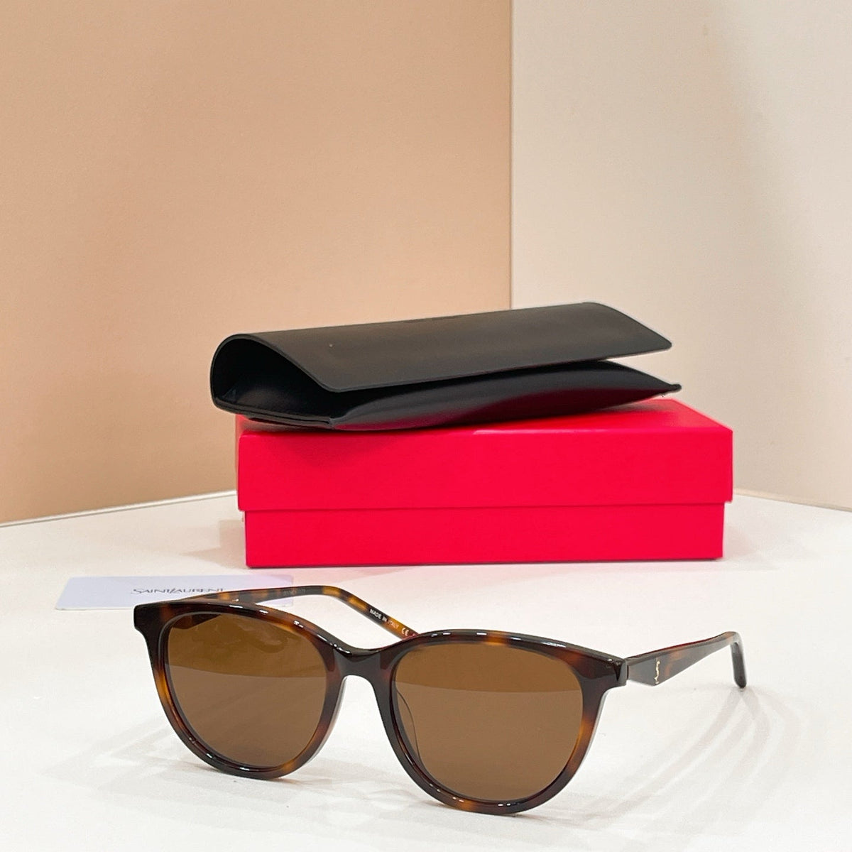Saint Laurent SL M227 Sunglasses product image 3, provided for visual reference and product detail review