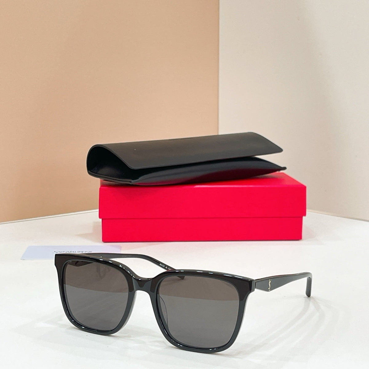Saint Laurent SL M231 Sunglasses product image 4, provided for visual reference and product detail review