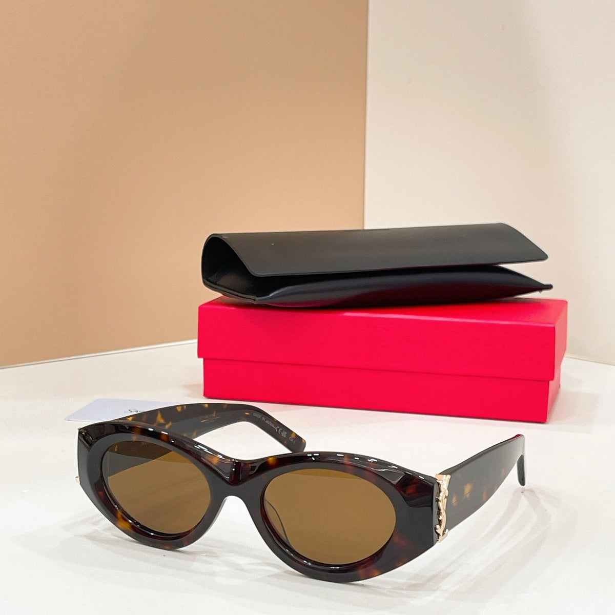 Saint Laurent SL M184/F Sunglasses product image 2, provided for visual reference and product detail review