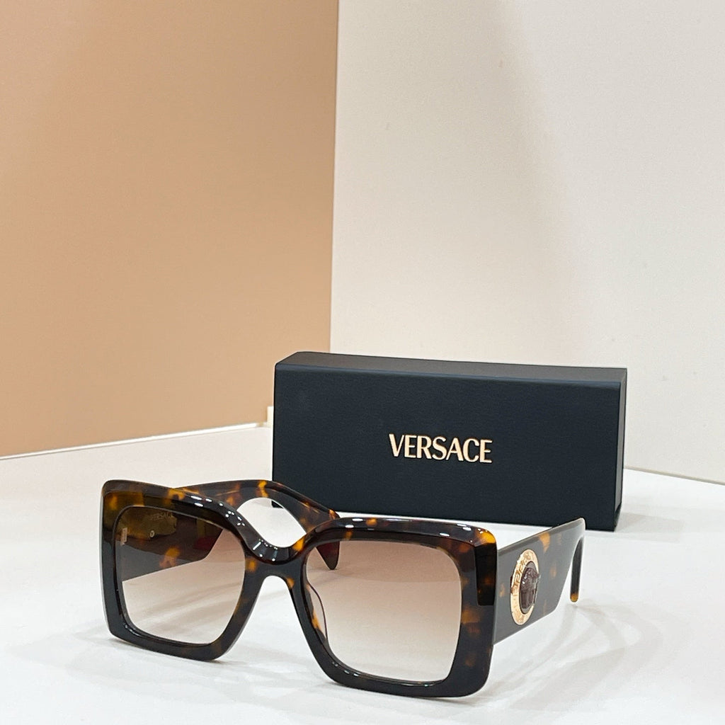 Versace VE4702 Sunglasses product image 1, provided for visual reference and product detail review