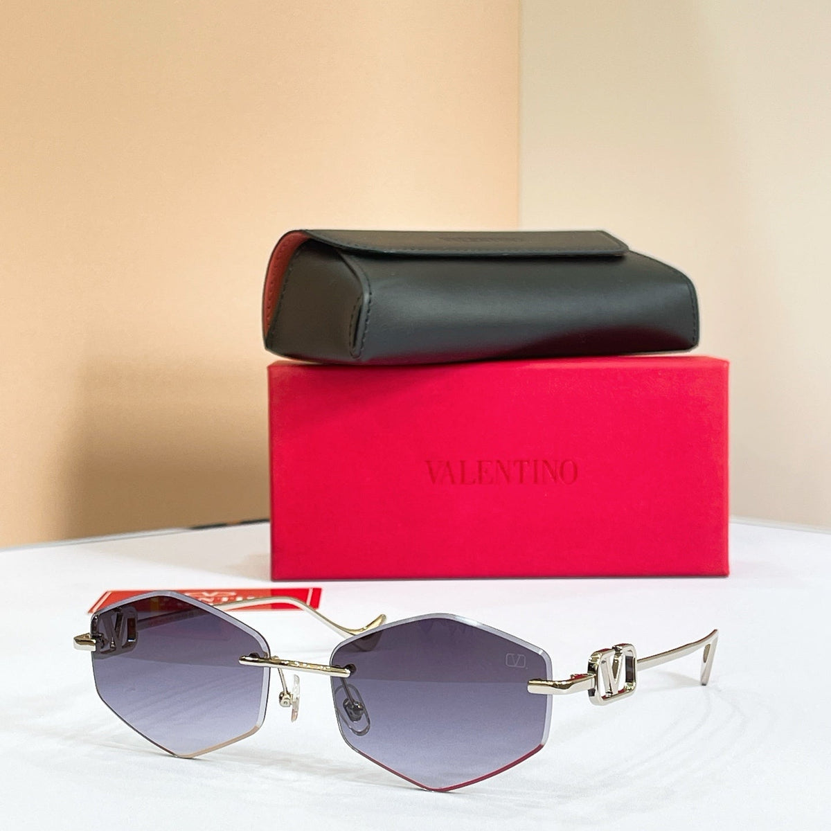 Valentino VLS-187 Sunglasses product image 6, provided for visual reference and product detail review