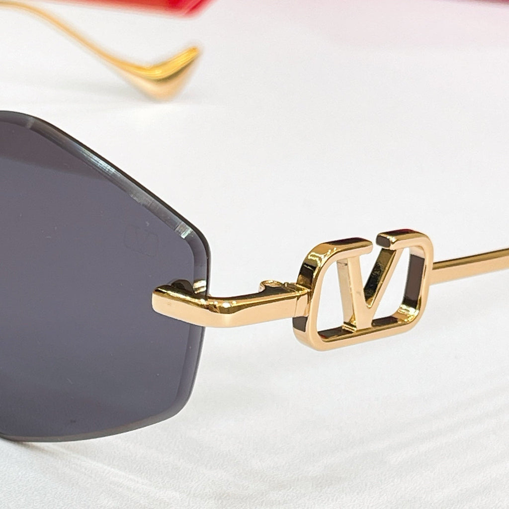 Valentino VLS-187 Sunglasses product image 8, provided for visual reference and product detail review
