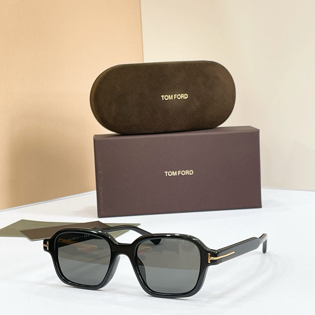 Tom Ford FT6123 Eyeglass Frames product image 2, provided for visual reference and product detail review