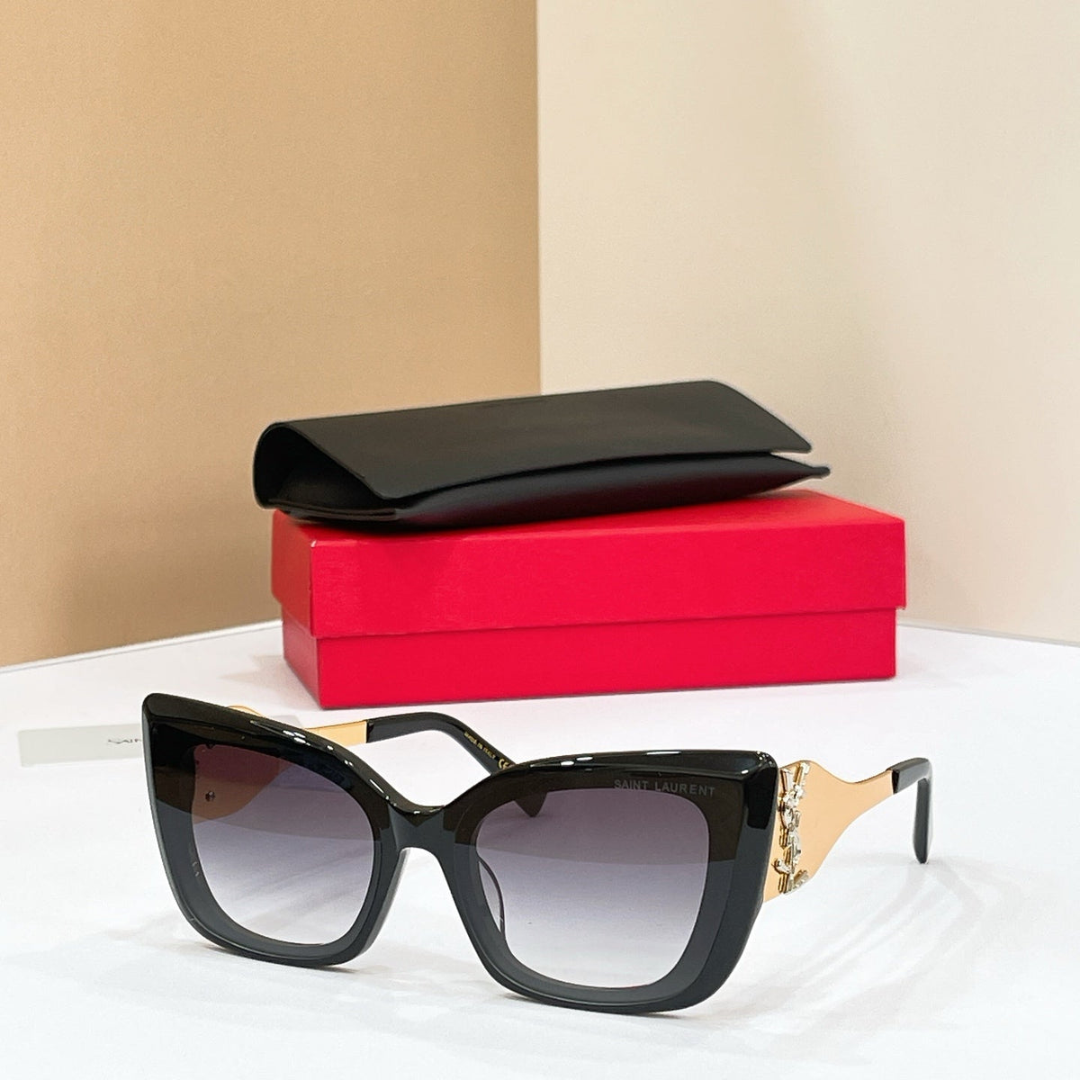 Saint Laurent SL M1725L Sunglasses product image 4, provided for visual reference and product detail review