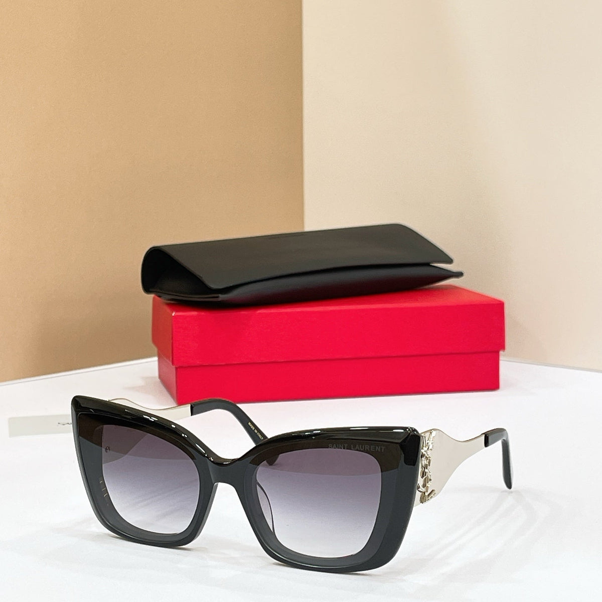 Saint Laurent SL M1725L Sunglasses product image 7, provided for visual reference and product detail review