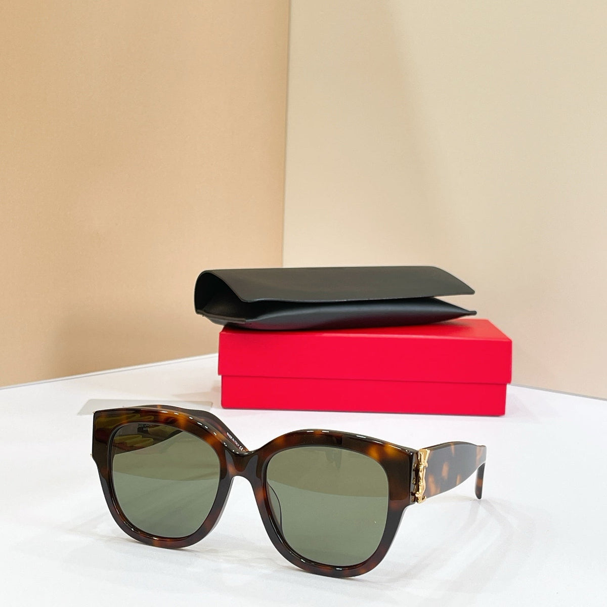 Saint Laurent SL M95 Sunglasses product image 1, provided for visual reference and product detail review