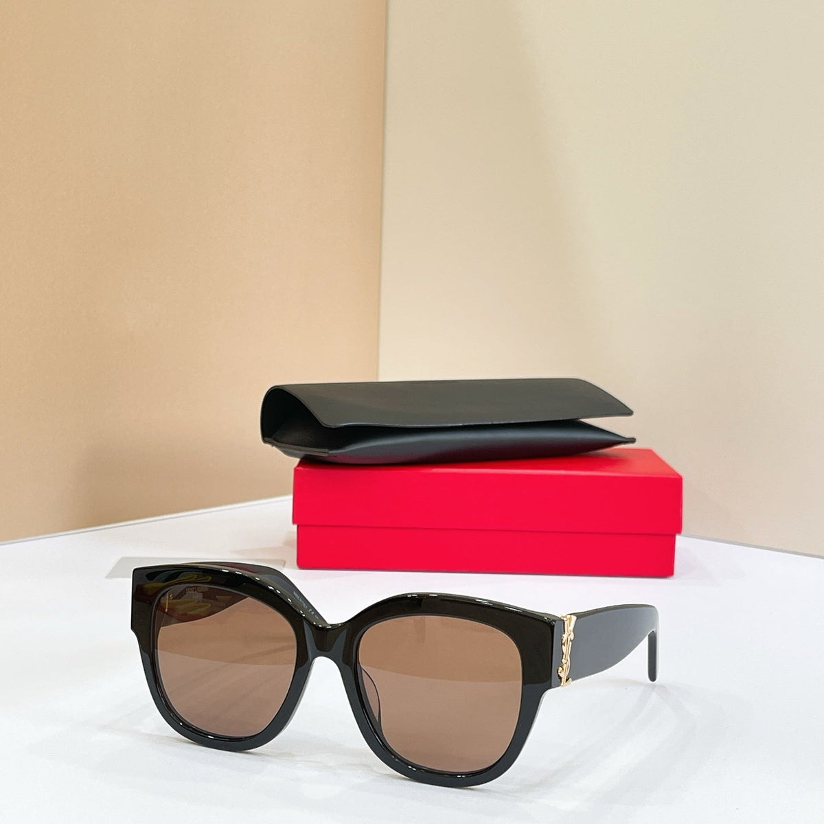 Saint Laurent SL M95 Sunglasses product image 4, provided for visual reference and product detail review