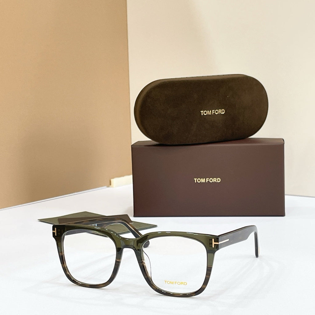 Tom Ford FT1240 Sunglasses product image 1, provided for visual reference and product detail review