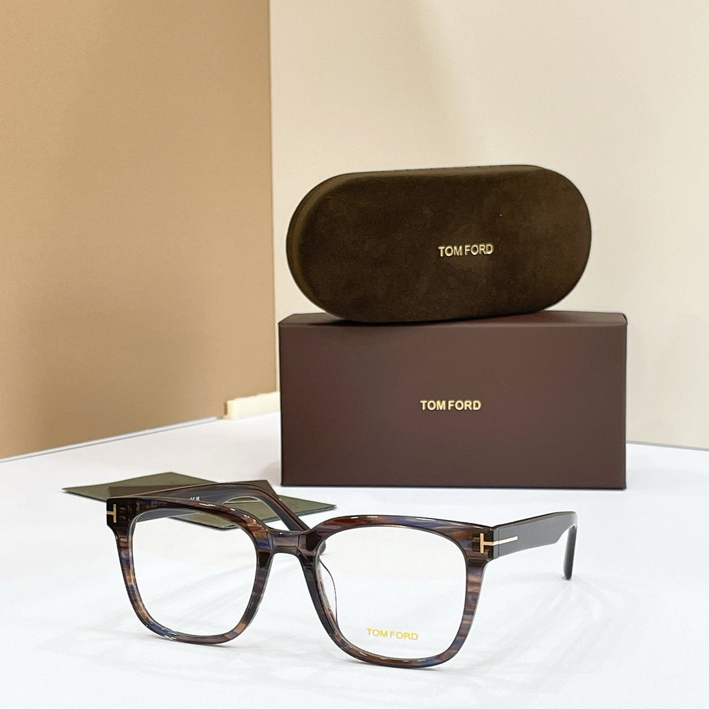 Tom Ford FT1240 Sunglasses product image 3, provided for visual reference and product detail review