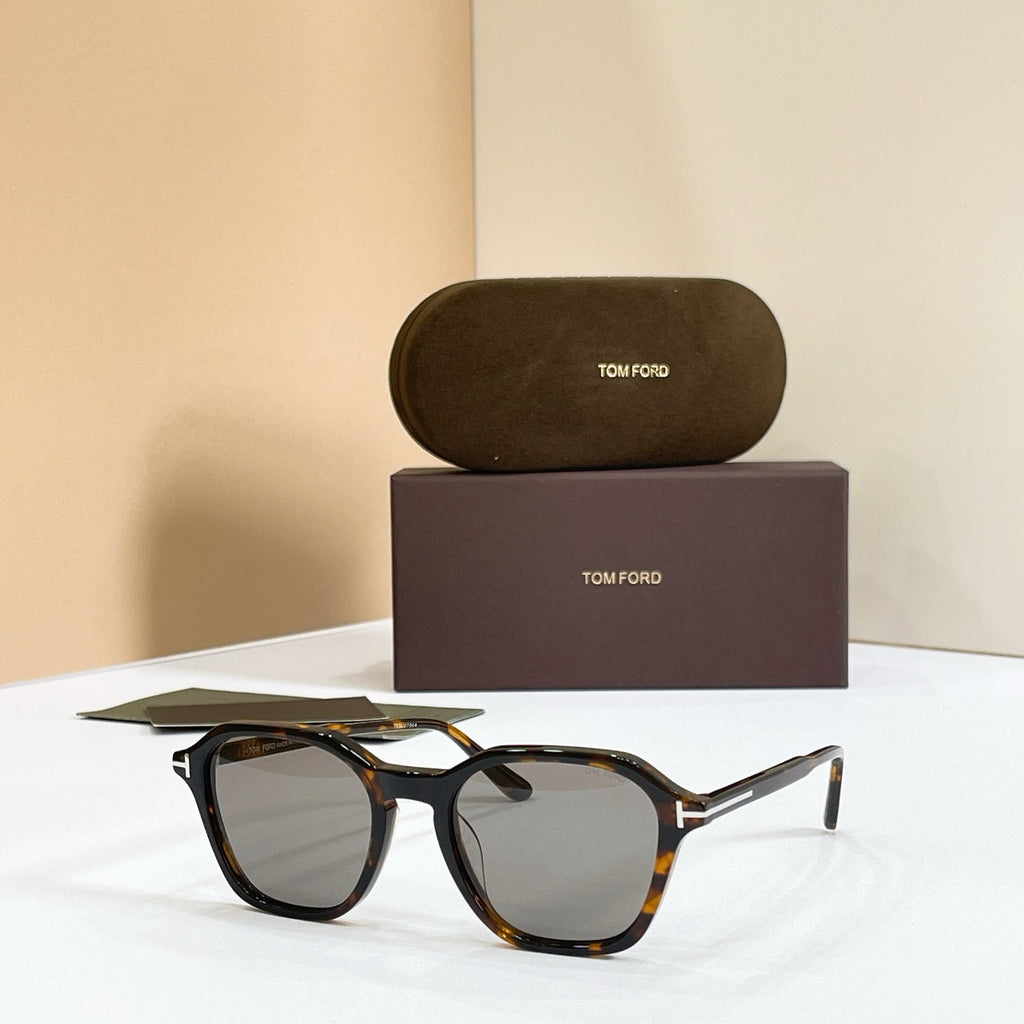 Tom Ford TF6101-D-B Sunglasses product image 6, provided for visual reference and product detail review