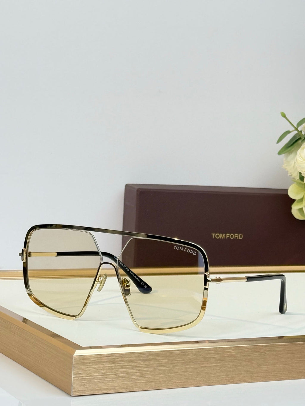 Tom Ford Warren-02 (TF867) Sunglasses product image 5, provided for visual reference and product detail review