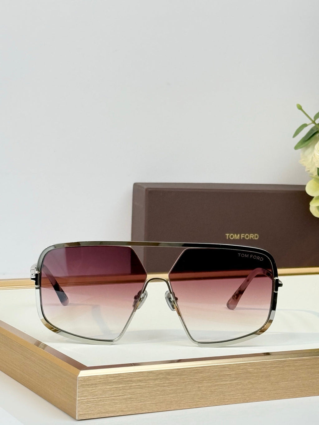 Tom Ford Warren-02 (TF867) Sunglasses product image 9, provided for visual reference and product detail review