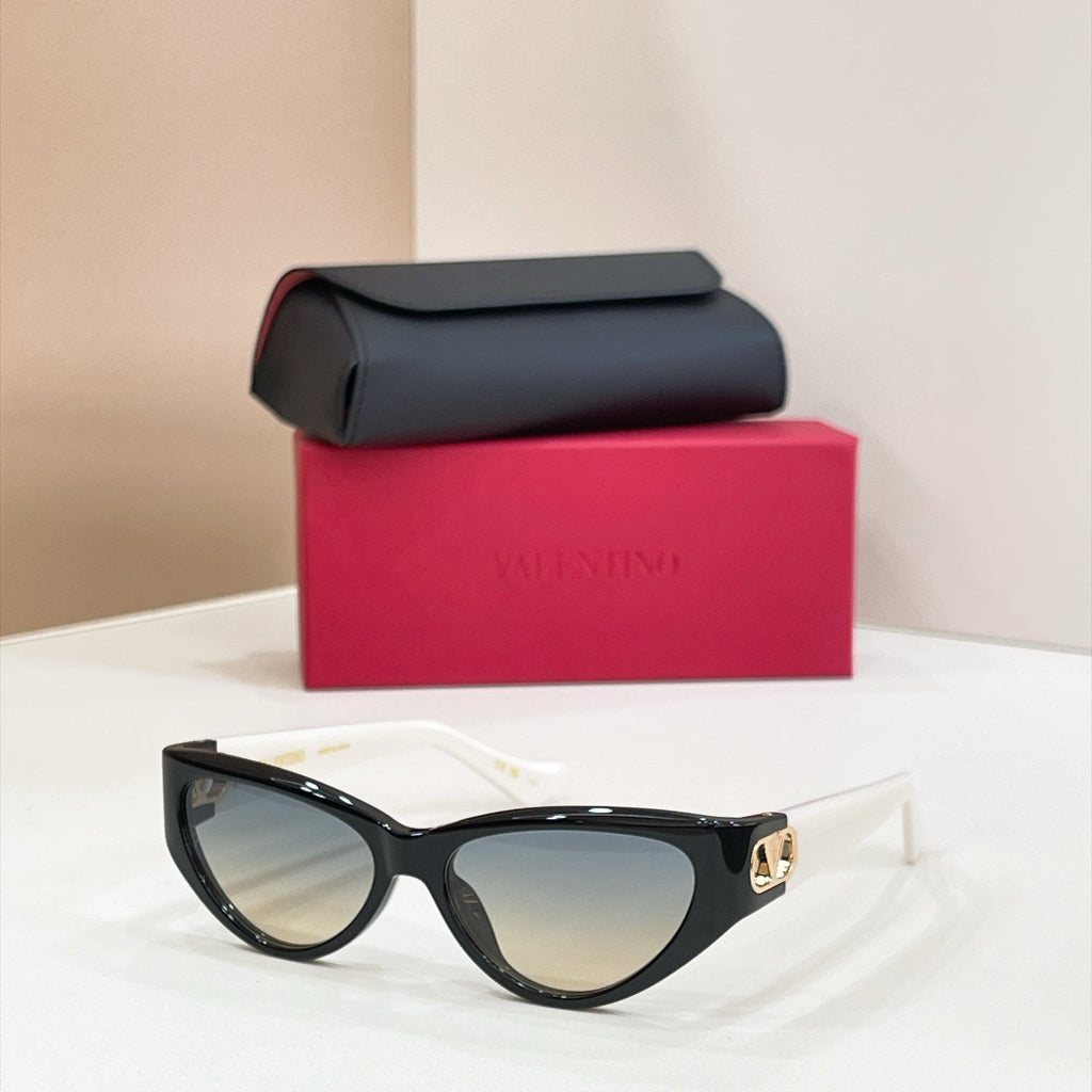 Valentino VG0014S Sunglasses product image 2, provided for visual reference and product detail review