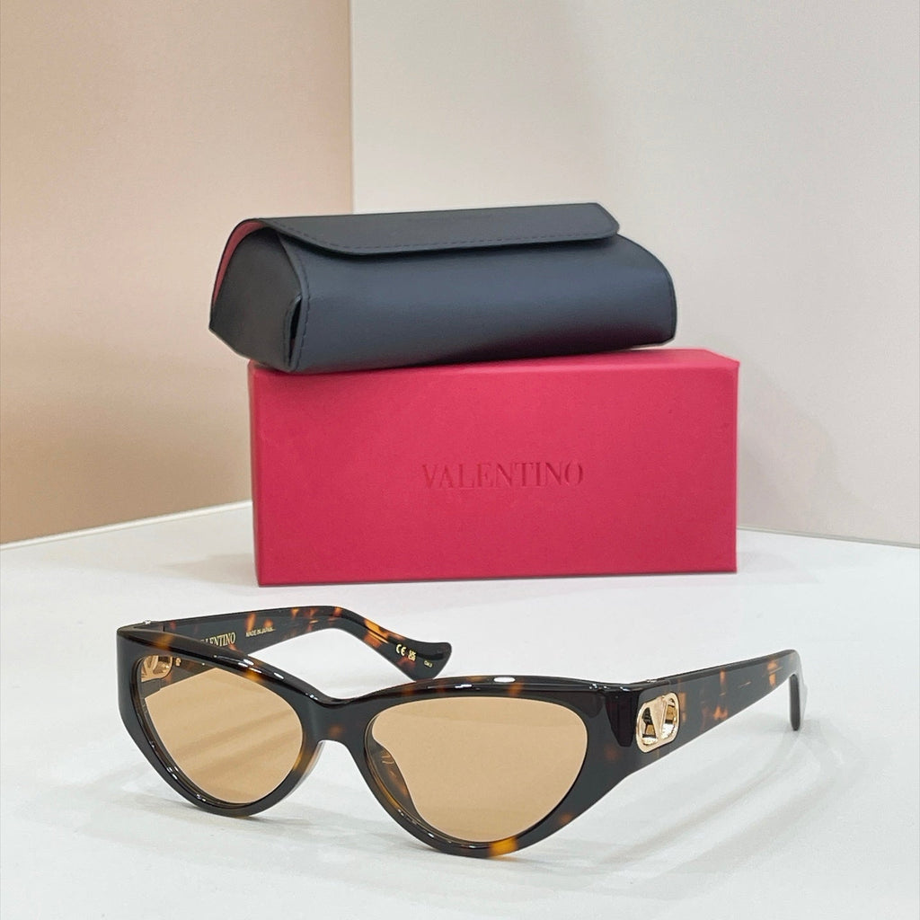 Valentino VG0014S Sunglasses product image 7, provided for visual reference and product detail review