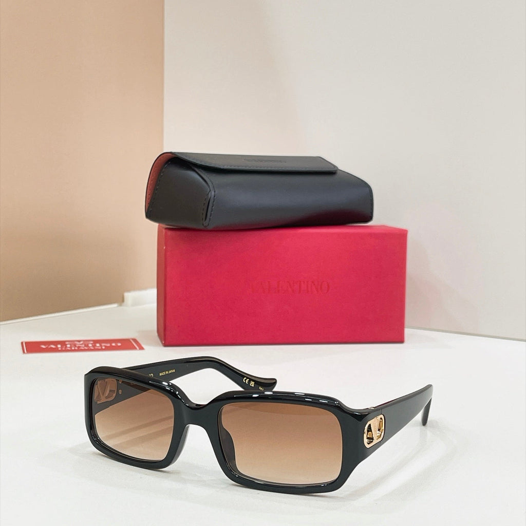 Valentino VG0016S Sunglasses product image 1, provided for visual reference and product detail review