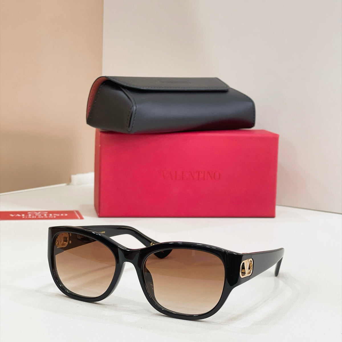 Valentino VG0039SK Sunglasses product image 2, provided for visual reference and product detail review