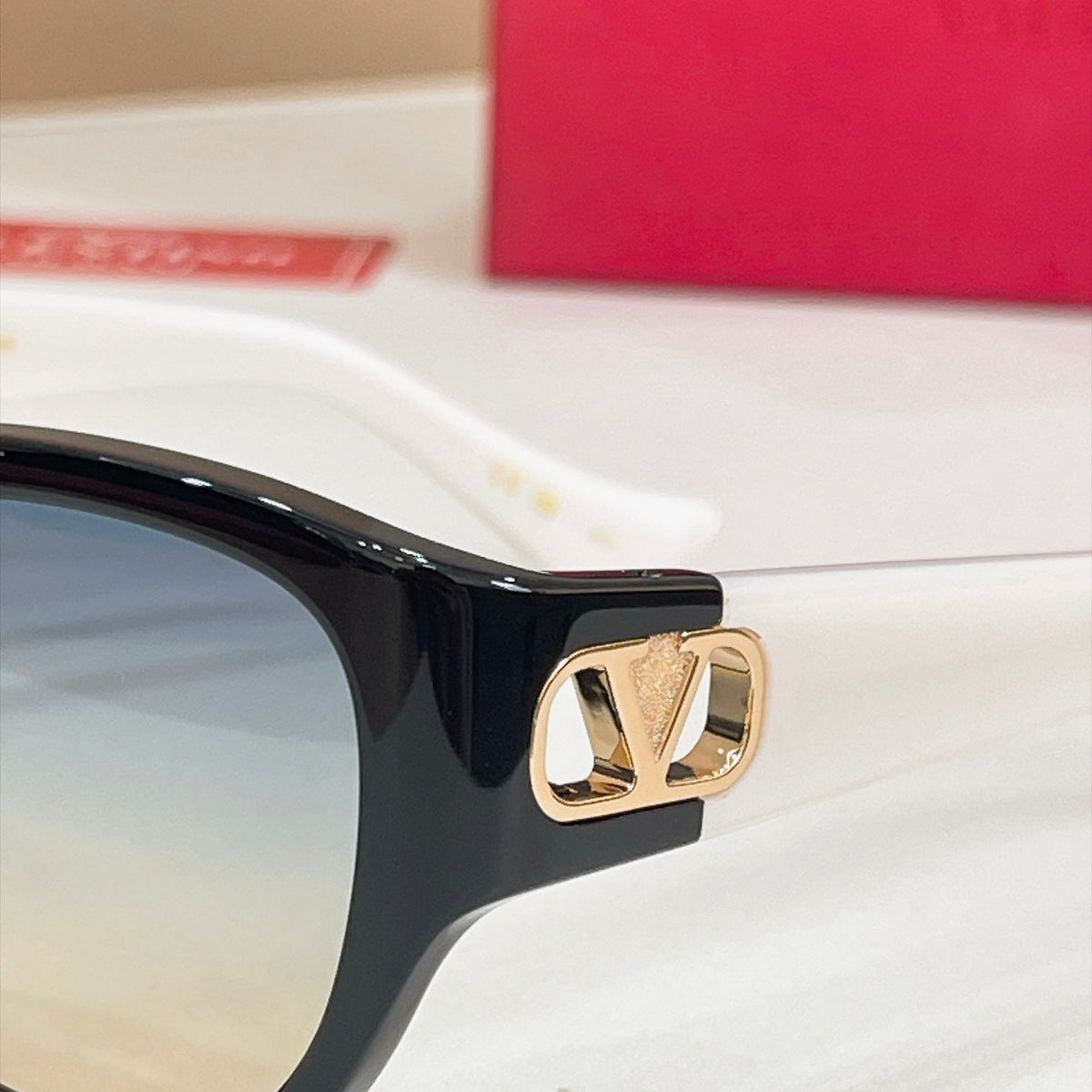 Valentino VG0039SK Sunglasses product image 9, provided for visual reference and product detail review